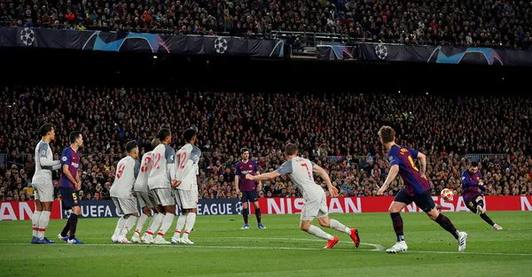UEFA Şampiyonlar Ligi: Barcelona: 3 - Liverpool: 0 - 1