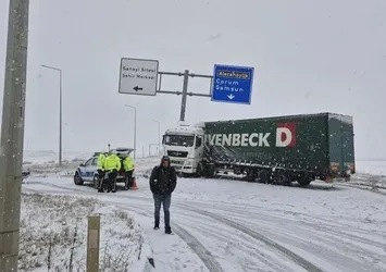 Çorum'da kar yağışı etkili oldu