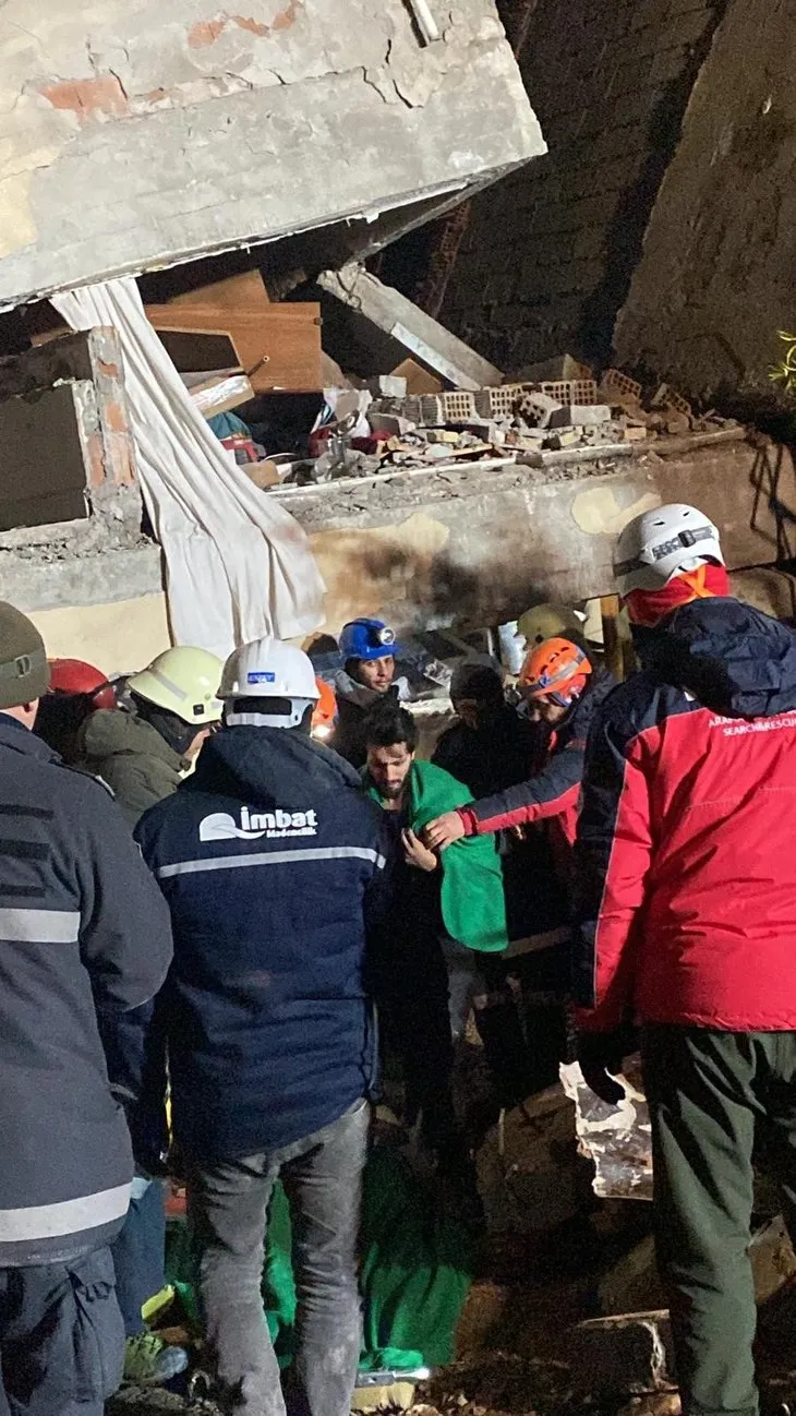 5. günde gelen mucizeler! Deprem bölgelerinde zamanla yarış devam ediyor