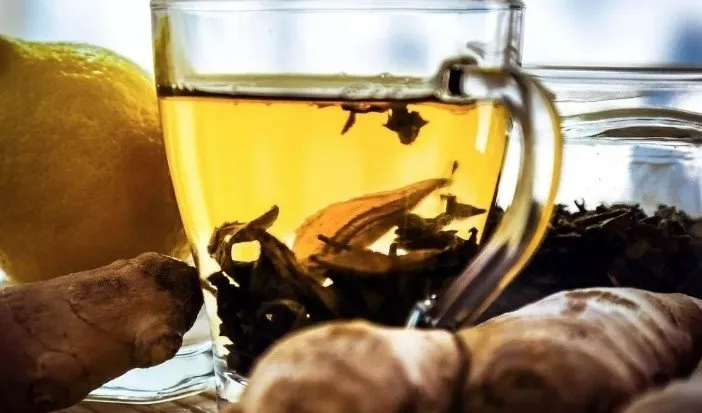 Ender Saraç zayıflatan çay tarifini verdi! 1 haftada karnı dümdüz yapıyor! Günde 1 fincan... 🍵