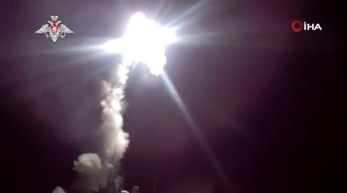 Rusya’dan sesten 9 kat hızlı hipersonik füze! Zirkon