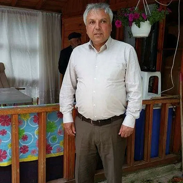 Yasin Öztekin'in babası koronavirüs nedeniyle hayatını kaybetti - 1