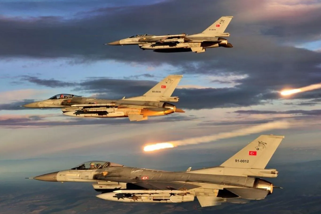 Irak'ın kuzeyine hava harekatı