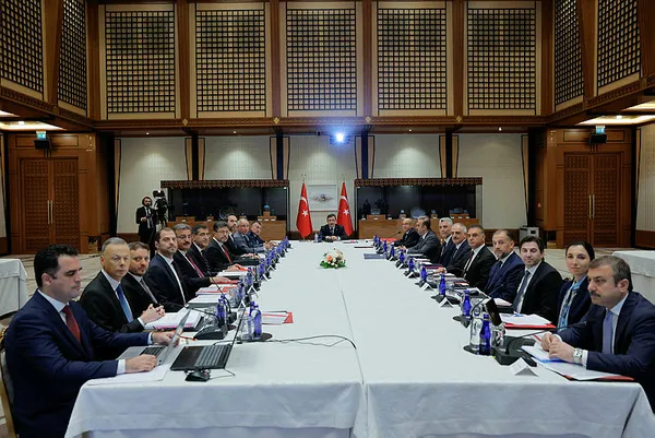 Moody’s’ten Türkiye’nin yeni ekonomi ekibine övgü! Bakan Şimşek: Uluslararası normlara uygun politikaları uygulayacağız