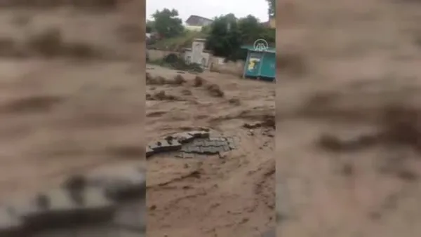 SON DAKİKA | Manisa Saruhanlı'da korkunç görüntü | Sağanak yağış sonrası su baskınları yaşandı - 2