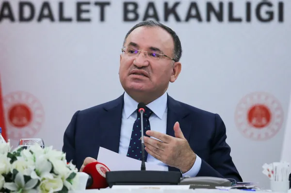 Son dakika: Adalet Bakanı Bekir Bozdağ’dan Sinan Ateş cinayeti açıklaması! Kimliği belli tetikçi aranıyor