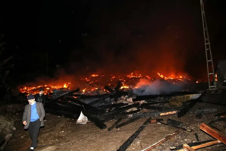 Son dakika: Kastamonu’da 10 ev ve 1 cami yandı!