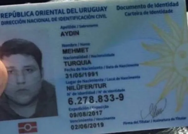 Çiftlik Bank'ın kurucusunun Uruguay kimlik kartı - 1