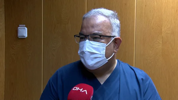 asi-yaptiran-ilk-saglik-calisanlarindandi-yine-ornek-oldu-profesore-3uncu-doz-biontech-asisi-1625146181854.jpg Aşı yaptıran ilk sağlık çalışanlarındandı! Yine örnek oldu: Profesöre 3'üncü doz Biontech aşısı - 2