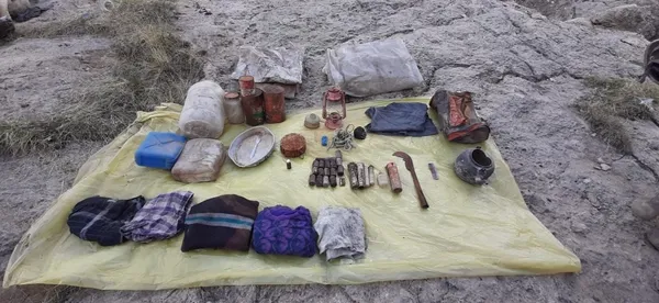 son-dakika-tuncelide-pkkli-teroristlerin-inleri-imha-edildi-1665589022583.jpg Son dakika: Tunceli'de PKK'lı teröristlerin inleri imha edildi - 2
