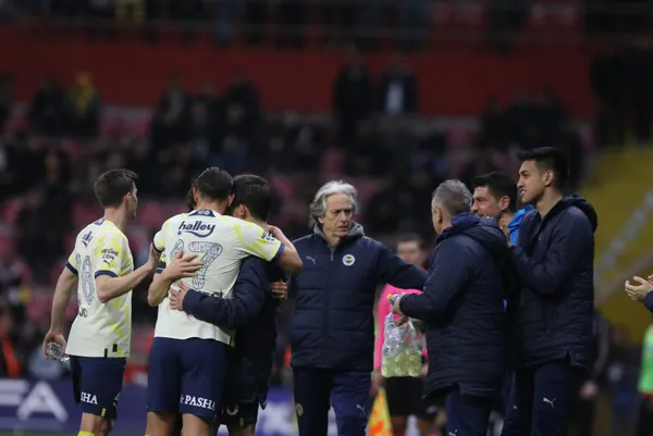 Fenerbahçe Kayseri’de hata yapmadı: Ferdi’nin golü geceye damga vurdu