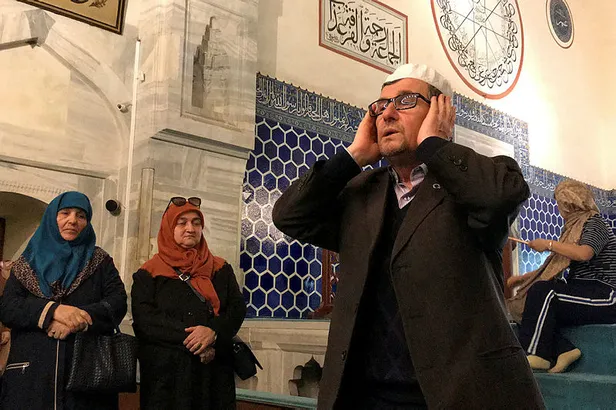 Recep Uyar neden öldü? Bursa Yeşil Camii müezzini Recep Uyar kimdir, kaç yaşındaydı? Ezanın 5 farklı makamını seslendirmişti! - 3
