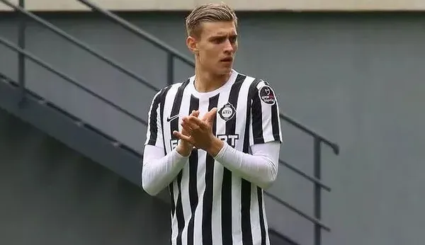 1656013533676.jpg Galatasaray ilk transferini bitirdi! Altay forması giyen Kazımcan Karataş 5 yıllık sözleşmeye imza atacak - 3