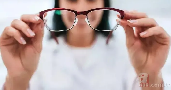 Ayna gibi parlatıyor! En kolay gözlük camı temizleme yöntemi... 3