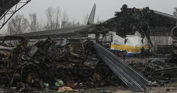 Rus ordusunun vurduğu Ukrayna’daki Antonov An-225’in enkazı görüntüledi