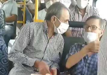 İzmir'de 'sosyal mesafe' tartışması! Koltuktan kaldırmaya çalışınca...