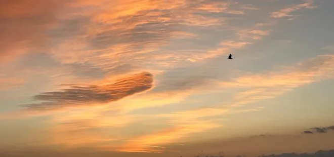 Görenleri mest etti! Hazar Gölü’nde gün doğumu manzarası hayran bıraktı