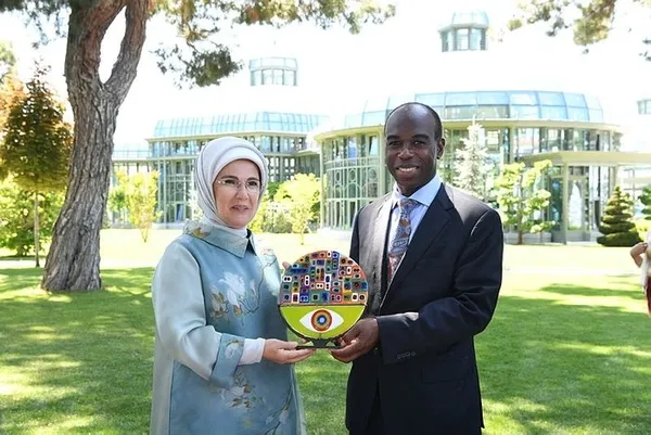 Dünya takdir ederken onlar algı operasyonu başlattı