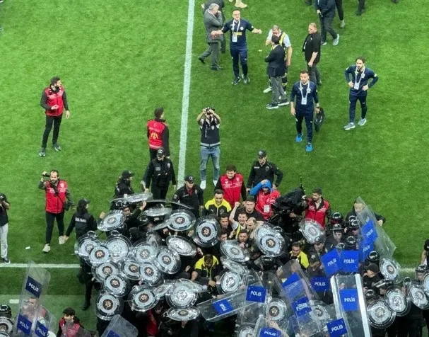 Galatasaray-Fenerbahçe derbisine ilişkin iddianame! Oosterwolde ve Mert Hakan Yandaş için hapis talebi...