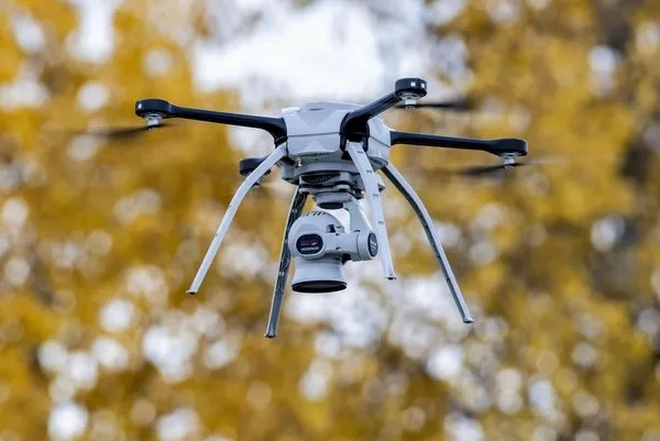 istanbulda-plazada-restoran-oturan-kadinin-kafasina-drone-dustu-1622967840332.jpg İstanbul’da plazada restoran oturan kadının kafasına drone düştü - 1