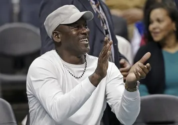Michael Jordan, 2 milyar dolar için gün sayıyor