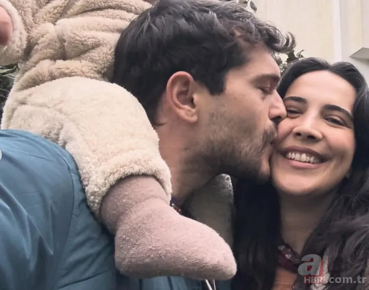 Mutluluğun en doğal hali! Alperen Duymaz’dan eşi ve oğluyla iç ısıtan paylaşım 6