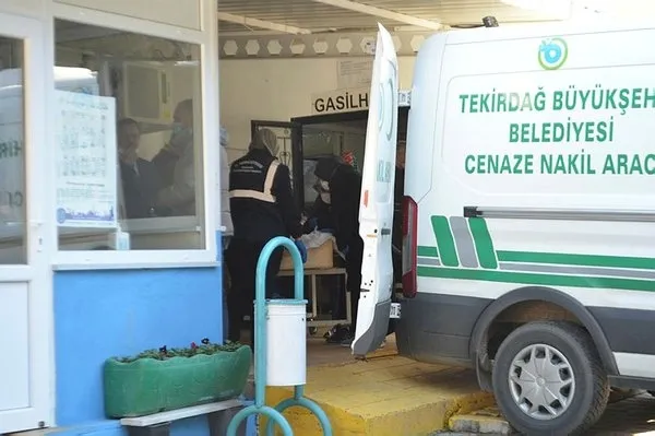 Tekirdağ'da akılalmaz olay! Acılı aile isyan etti: Bu cenaze yürüyerek mi çıktı? - 1