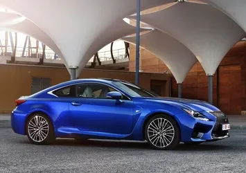 Lexus'ten kendi kendini onaran boya!