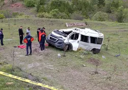 Yozgat’ta feci kaza! Öğrenci servisi devrildi: 3 ölü 7 yaralı