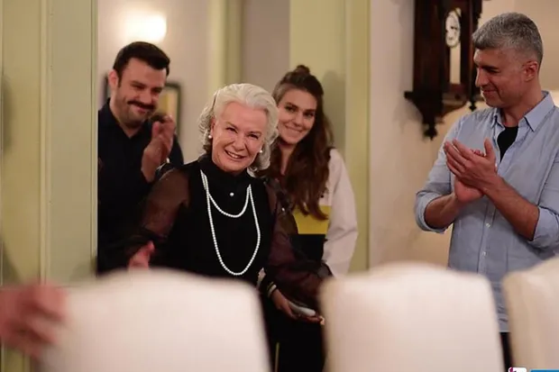 İstanbullu Gelin 79.son bölüm izle: Faruk yıkıldı! İstanbullu Gelin 80.yeni bölüm fragmanı yayında mı?