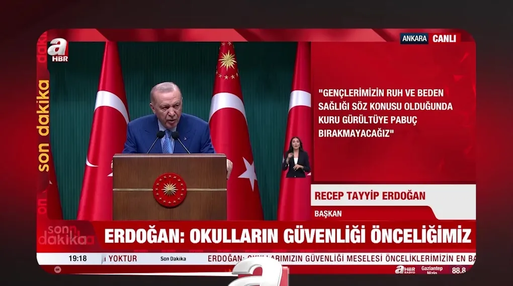 SOSYAL MEDYAYA KİMLİK ZORUNLULUĞU