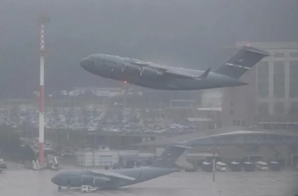 ABD savaş jetleri peş peşe havalandı! - 1