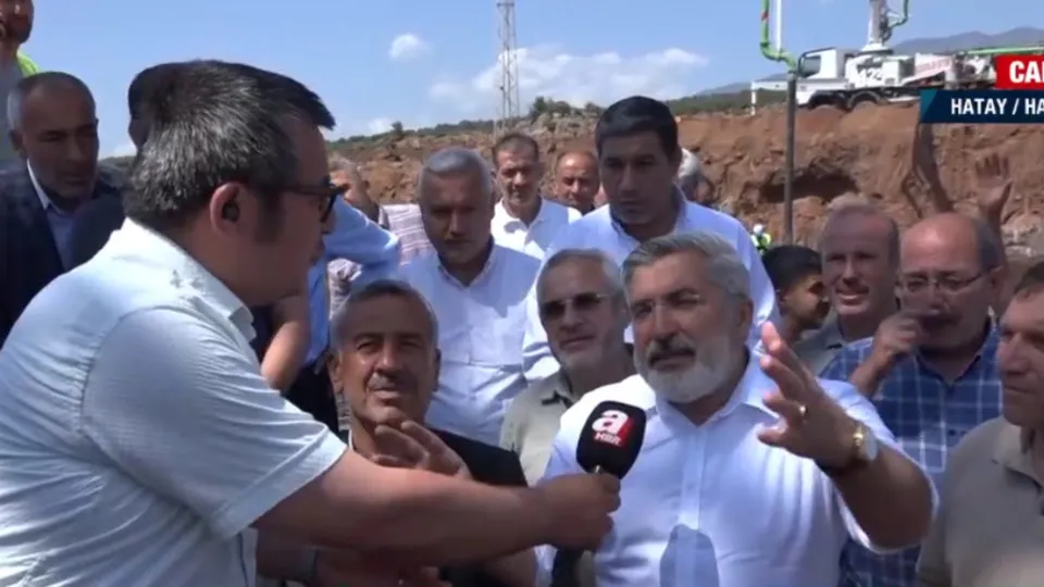 AK Parti Hatay Milletvekili Hüseyin Yayman A Haber canlı yayınında araya girdi: Bugün Hassa’nın düğün günü