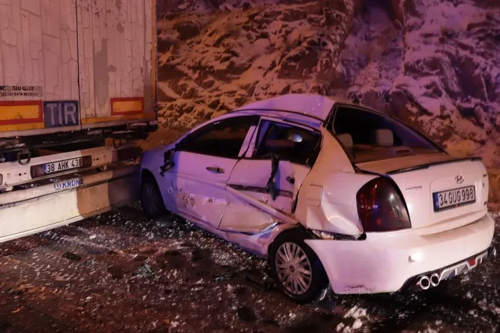 Kayseri’de zincirleme kaza: 8 araç birbirine girdi! 1’i ağır 5 yaralı