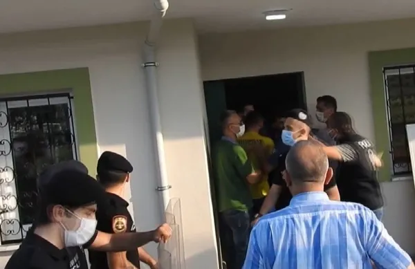 1624972282913.jpg Çilimli Belediyespor Karamürselspor maçında futbolcular kontrolden çıktı! - 2