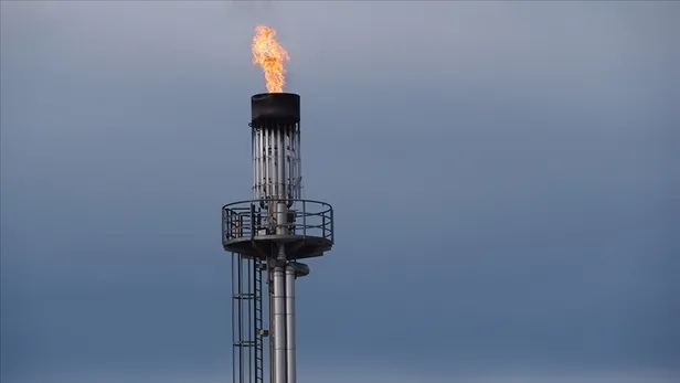 dogal-gaz-deprem-bolgelerine-geldi-mi-ne-zaman-gelecek-elektrik-su-dogal-gaz-son-durum-ne-1676202249770.jpg Doğal Gaz deprem bölgelerine geldi mi, ne zaman gelecek? Elektrik-Su-Doğal Gaz son durum ne? - 1