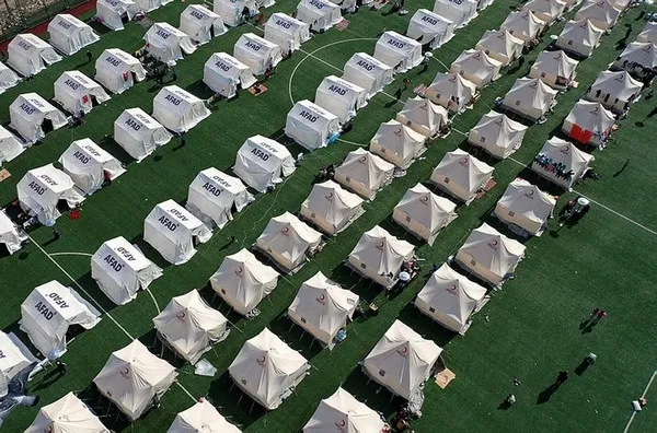 Deprem yardımları tepki çeken dev şirketlere önemli çağrı: 250 bin depremzede konutları için katkıda bulunun - 6