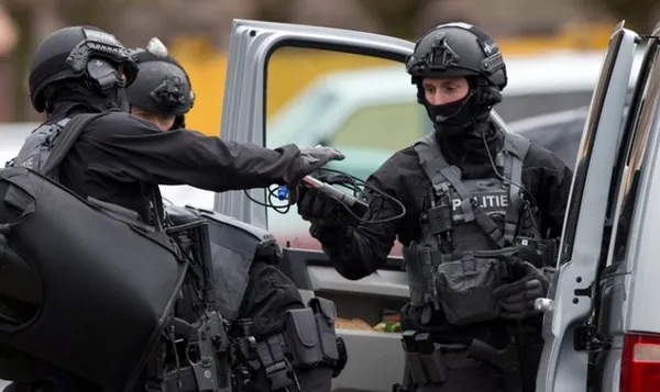 Hollanda polisinden skandal ırkçılık! Bir Türk daha azaldı