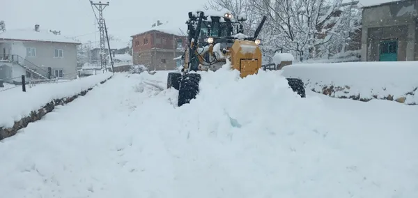 Meteoroloji'den 19 kente sarı ve turuncu kodlu uyarı! İstanbul için saat verildi! Kar fırtınası geliyor | AFAD'dan 'dışarı çıkmayın' açıklaması - 10