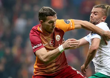 Lukas Podolski'ye çılgın teklif yolda