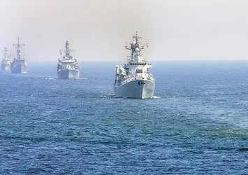 Güney Kore'den tartışmalı adalarda tatbikat