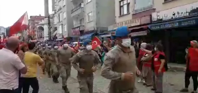 Arhavi çamurdan temizlediler! Alkış ve dualarla uğurlandılar