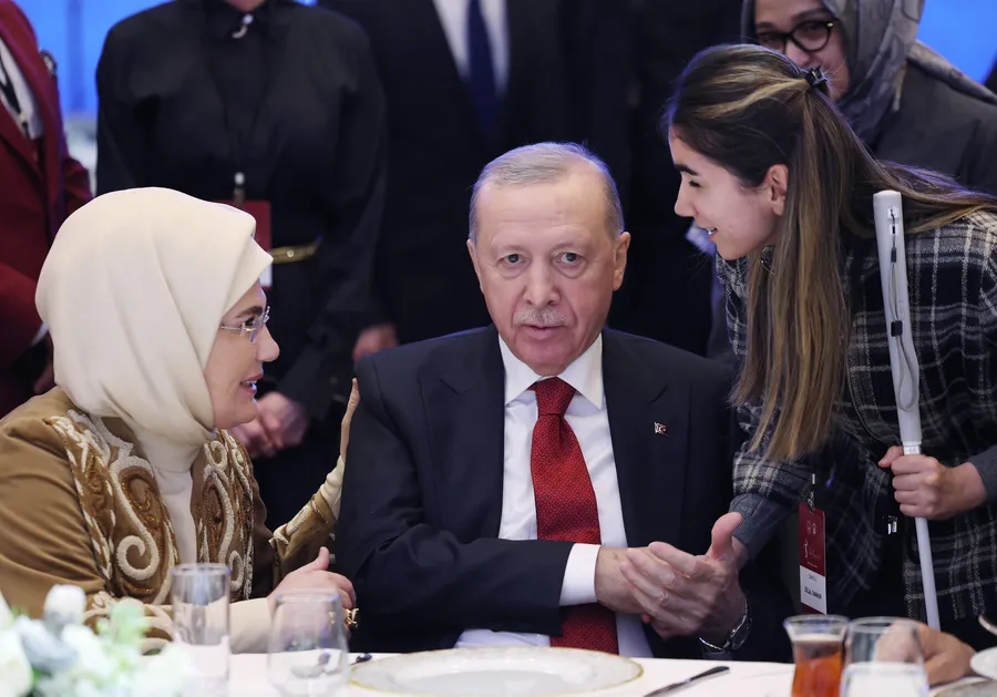 baskan-erdogan-kadina-siddet-insanliga-ihanettir-1772907957779.jpg Başkan Erdoğan: Kadına şiddet insanlığa ihanettir - 4