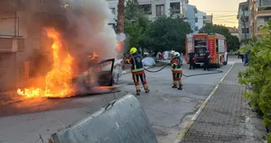 Balıkesir’de araç yangını panik oluşturdu