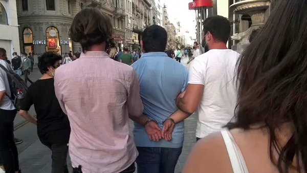 İstiklal Caddesi'nde genç kadını adım adım takip etmişti | O tacizci sapık için flaş karar... - 1