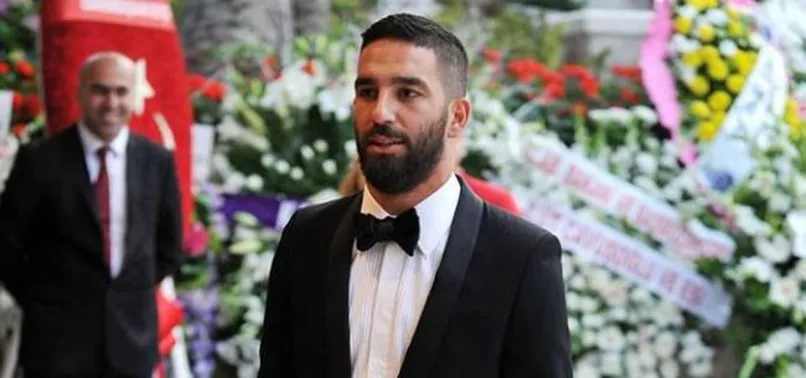 Arda Turan engelli çocukların umudu oldu