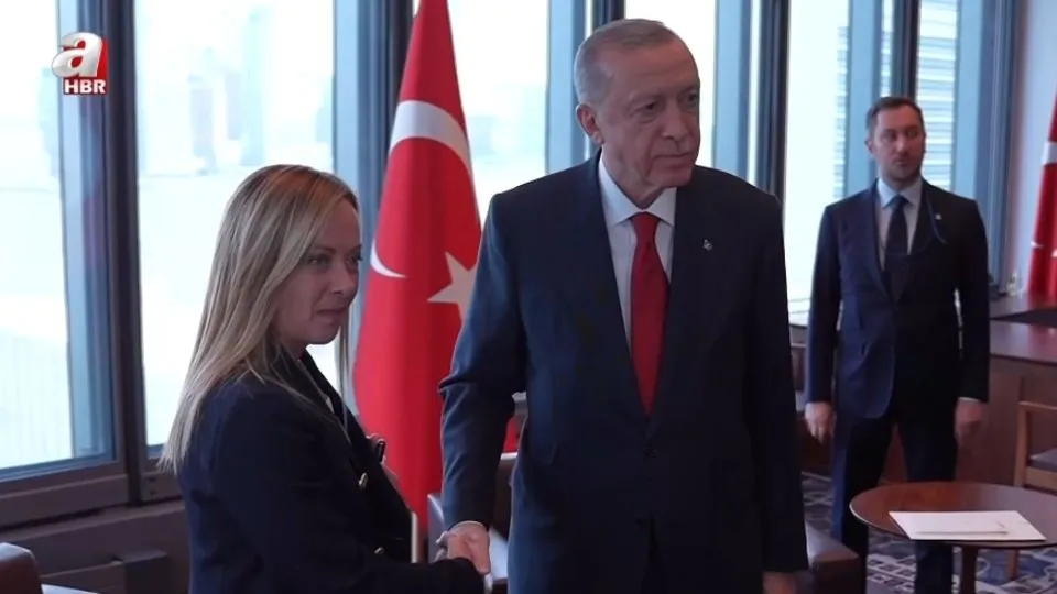 Başkan Erdoğan İtalya Başbakanı Meloni ile telefonda görüştü