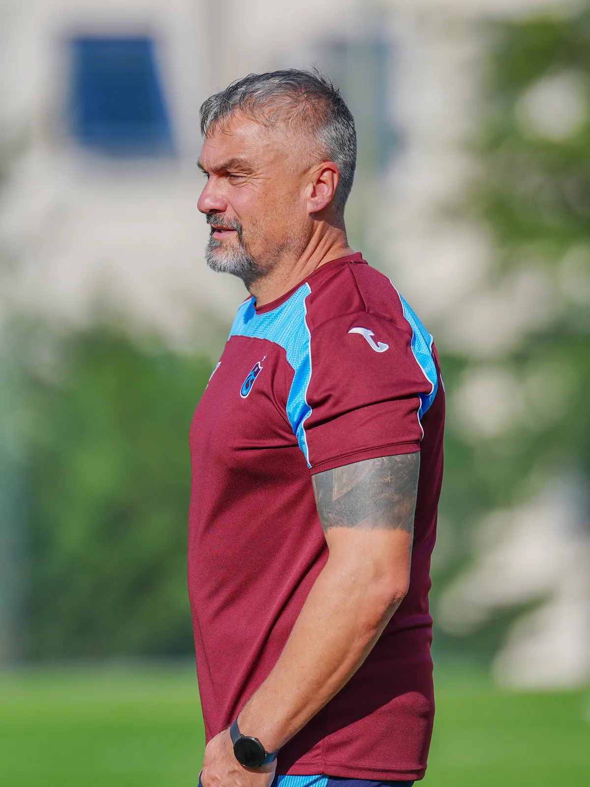 thomas-reisten-salah-sozleri-kups-macinda-oynayacak-mi-1791998936735.jpg Trabzonspor Teknik Direktörü Thomas Reis, KuPS maçı öncesi konuştu: Mohamed Salah'ın ilk 11 kararını maç günü verecek - 2