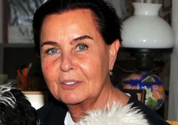 Fatma Girik'ten haber var!