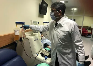 Coronavirüs ile mücadelede plazma bağışlayıp hayat kurtarıyorlar